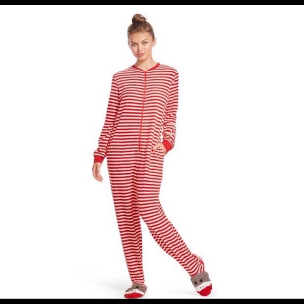 Nick and Nora Sock Money Footed Pajamas Small
